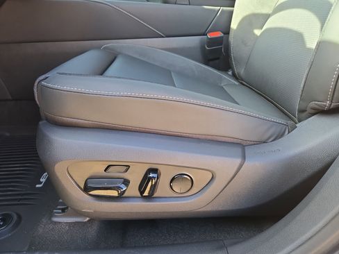 New 2026 Lexus RX 350 AWD image 17