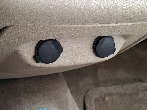 Used 2011 Chevrolet Impala LT FWD image 26