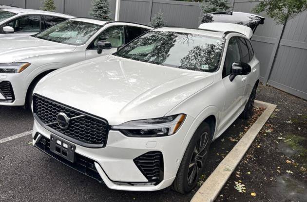 Used 2024 Volvo XC60 B5 Ultimate w/ Climate Package AWD/4WD image 1