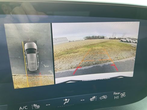 Used 2025 Buick Enclave Preferred image 27