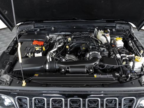 Used 2025 Jeep Wrangler Unlimited Sport AWD/4WD image 45