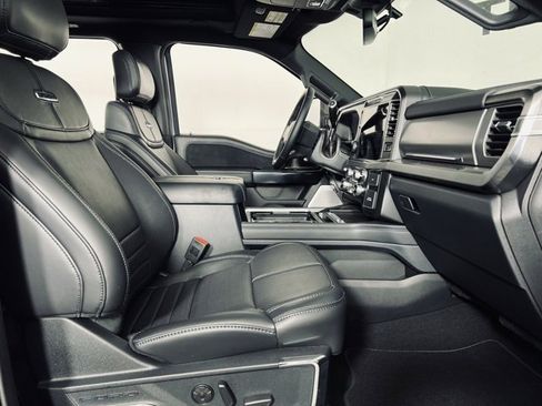 Used 2025 Ford F450 Platinum image 17