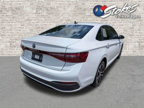Certified 2025 Volkswagen Jetta Sport FWD image 4