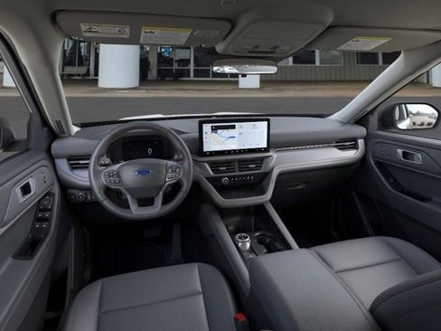 New 2026 Ford Explorer Active RWD image 9