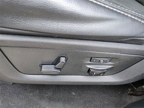 Used 2017 RAM 1500 Laramie w/ Convenience Group image 21