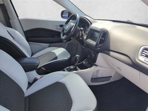 Used 2019 Jeep Compass Latitude w/ Popular Equipment Group FWD image 23