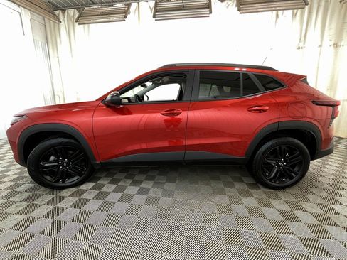 Certified 2024 Chevrolet Trax ACTIV w/ Sunroof Package image 15