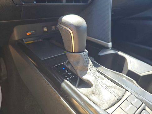 Certified 2025 Toyota Camry SE FWD image 33