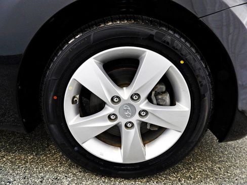 Used 2013 Hyundai Elantra GLS FWD image 20