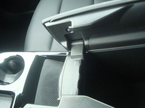 Used 2025 Buick Envision Preferred image 22