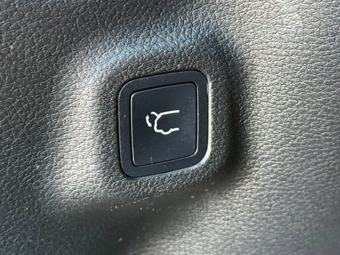 Used 2022 Jeep Compass Latitude w/ Convenience Group AWD/4WD image 40