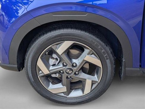 Used 2025 Hyundai Venue Limited FWD image 25