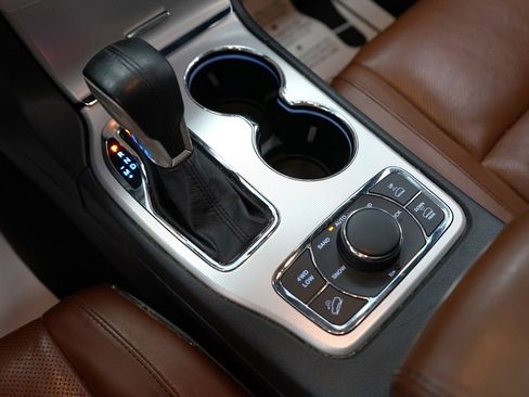 Used 2018 Jeep Grand Cherokee Summit AWD/4WD image 45