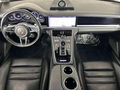 Used 2018 Porsche Panamera 4 image 12