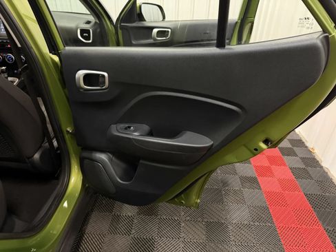 Used 2023 Hyundai Venue SEL FWD image 40
