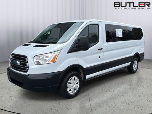 Used 2019 Ford Transit 350 XLT image 2