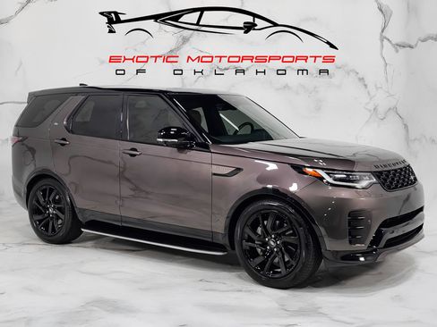 Used 2024 Land Rover Discovery Dynamic SE AWD/4WD image 1