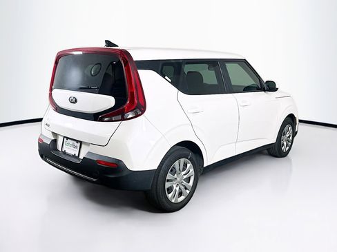 Used 2021 Kia Soul LX image 9