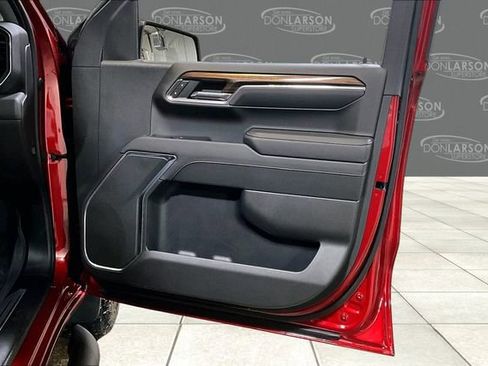 Used 2023 Chevrolet Silverado 1500 LT Trail Boss w/ LPO, Dark Essentials Package image 13