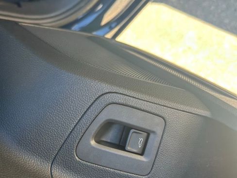 Used 2023 Volkswagen Atlas SE w/ Black Wheel Package image 52