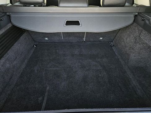 Used 2022 Land Rover Range Rover Westminster Edition image 11