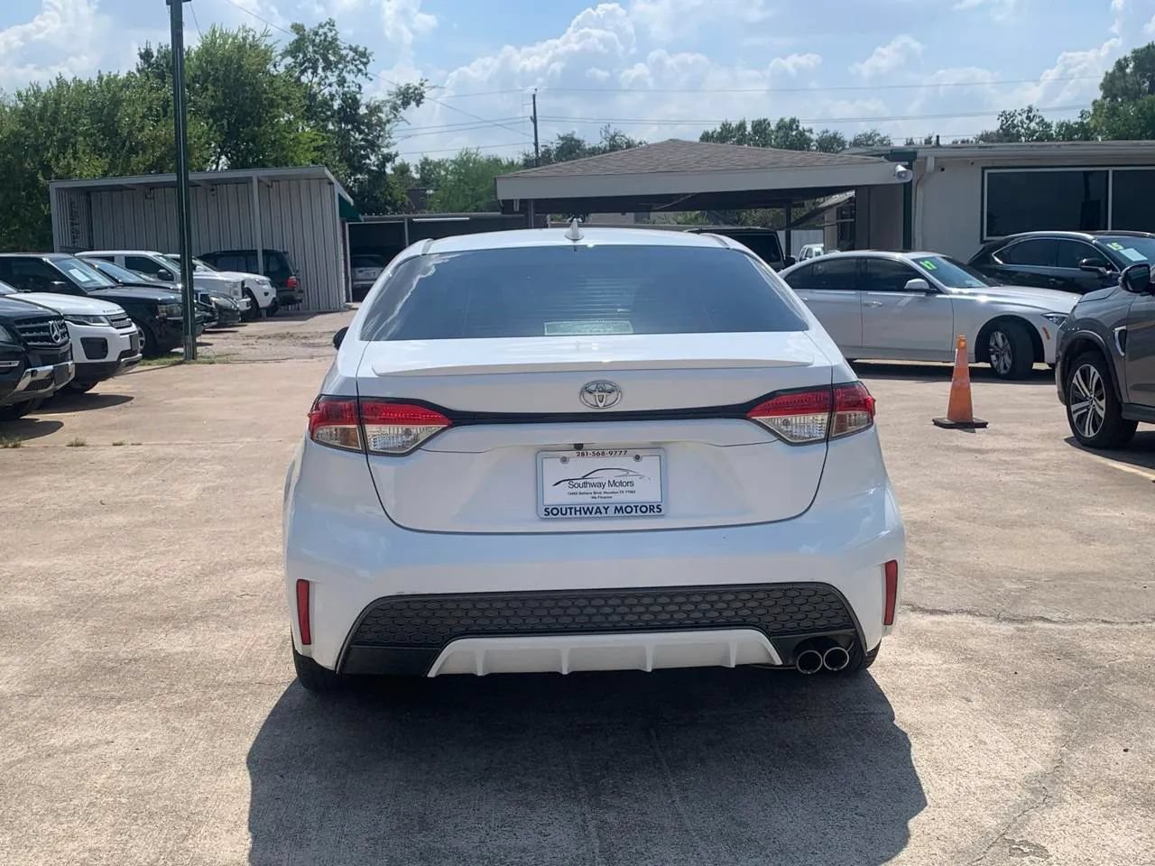 Used 2021 Toyota Corolla SE FWD image 6