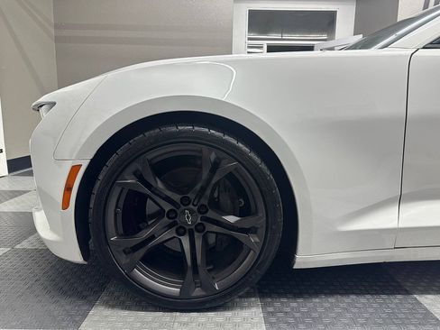 Used 2017 Chevrolet Camaro SS RWD image 27