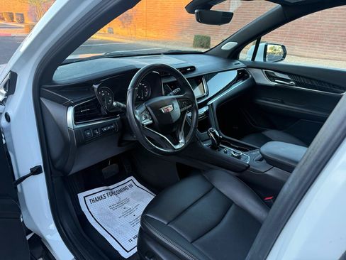 Used 2023 Cadillac XT6 Premium Luxury w/ Technology Package AWD/4WD image 10