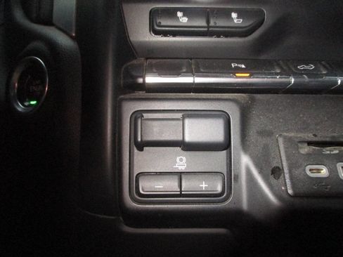 Used 2020 GMC Sierra 2500 SLT w/ Driver Alert Package I image 13