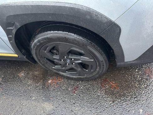 Used 2024 Subaru Crosstrek 2.5i Sport image 4