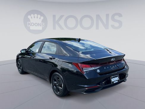 Used 2023 Hyundai Elantra SEL FWD image 14