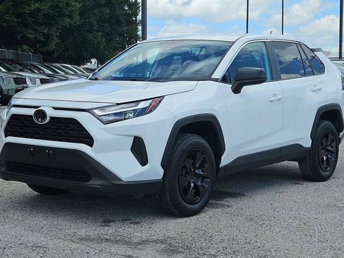 Used 2024 Toyota RAV4 LE AWD/4WD image 10