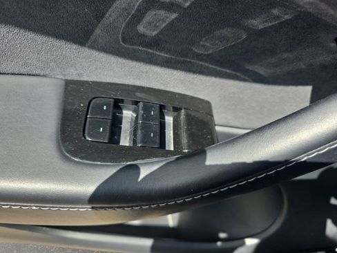 Used 2020 Tesla Model Y Long Range AWD/4WD image 28