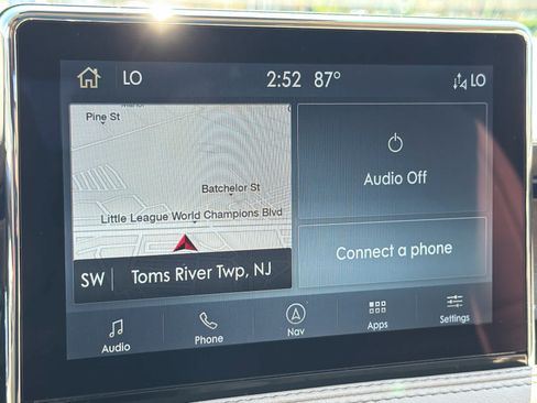 Used 2022 Lincoln Corsair Reserve w/ Equipment Group 201A AWD/4WD image 12