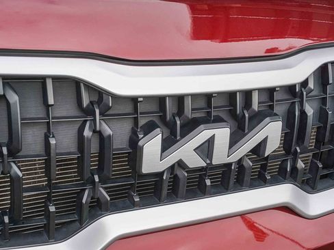 Certified 2023 Kia Telluride EX w/ EX Captain's Chair Package FWD image 12