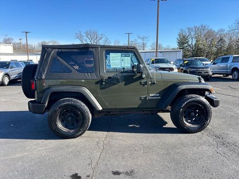 Used 2015 Jeep Wrangler Sport image 11
