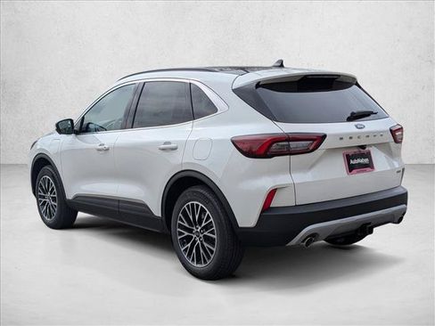 New 2026 Ford Escape SE w/ PHEV Premium Package FWD image 8
