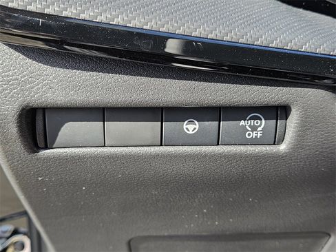 New 2026 Nissan Kicks SR image 28