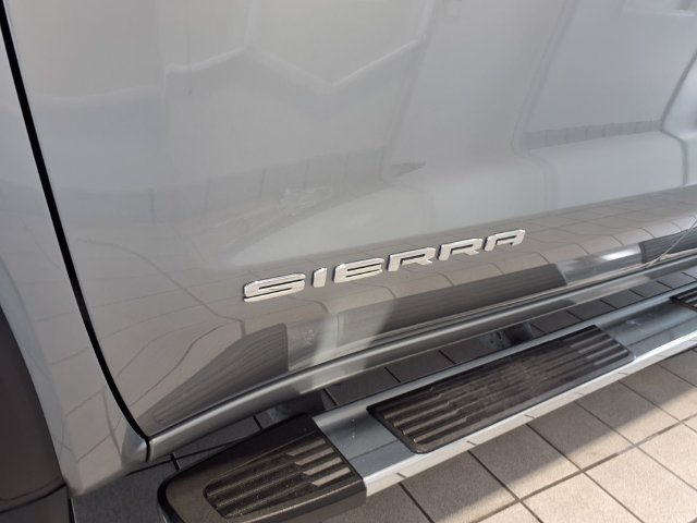 Used 2023 GMC Sierra 1500 SLE w/ Preferred Package RWD image 7