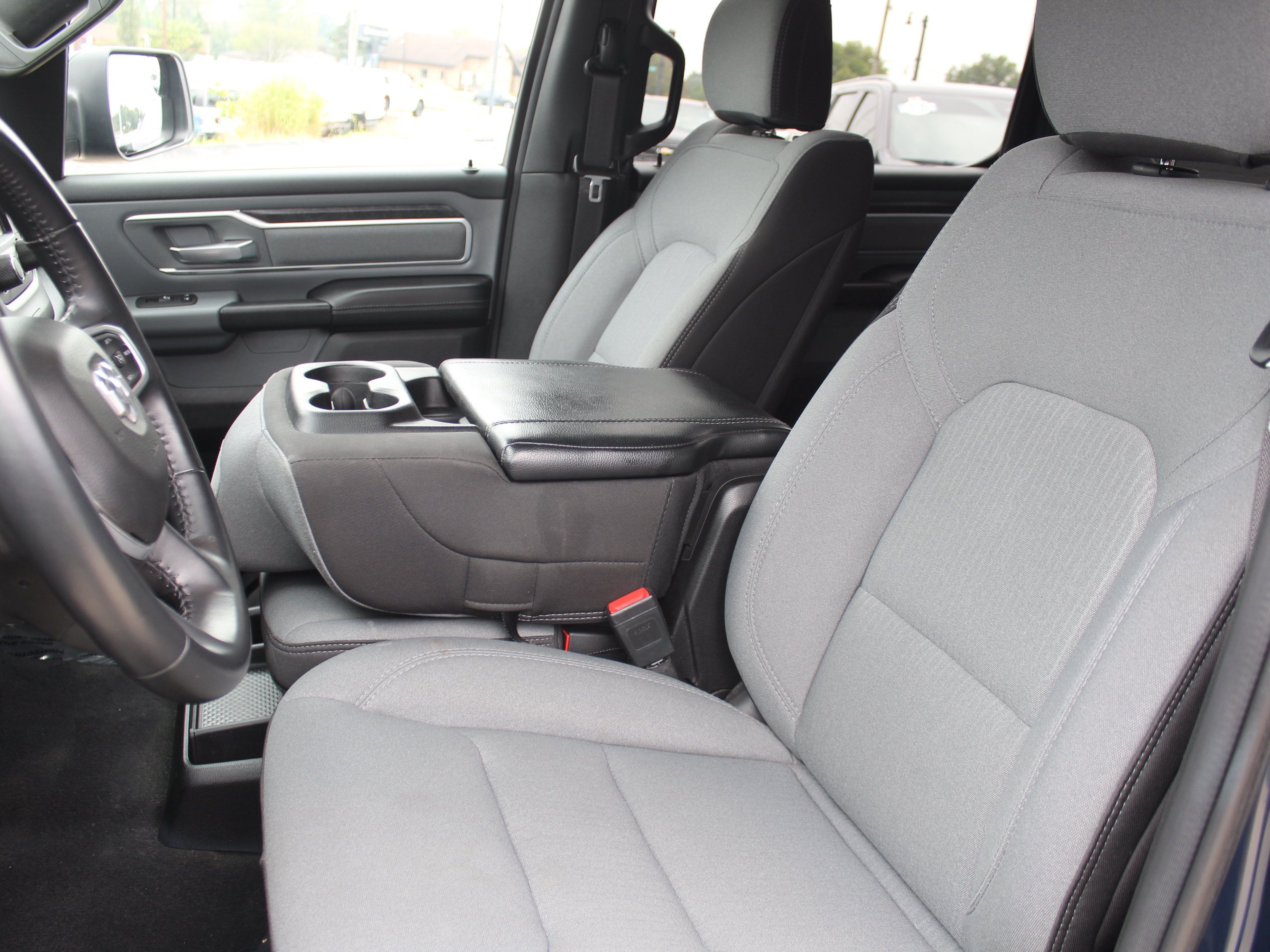 Used 2022 RAM 1500 Big Horn AWD/4WD image 13