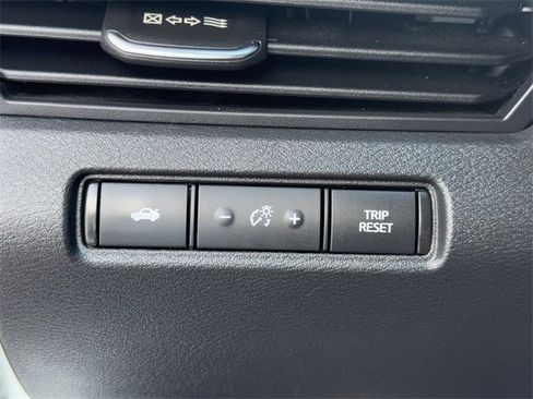 Used 2022 Nissan Altima 2.5 SR image 23