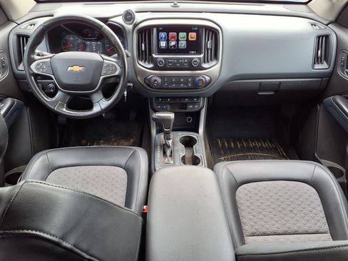 Used 2015 Chevrolet Colorado Z71 AWD/4WD image 10
