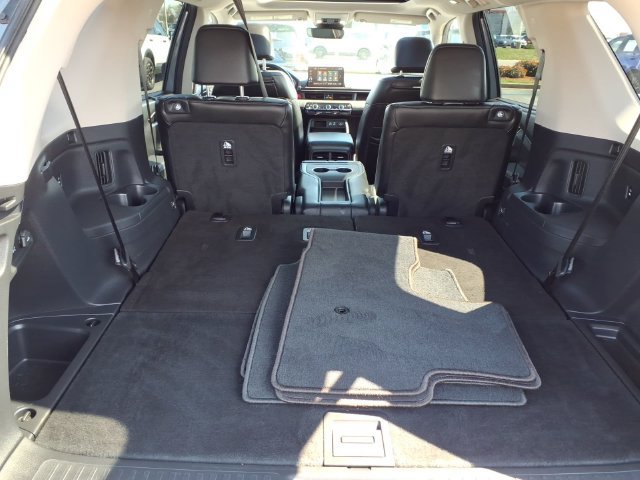 Used 2024 Honda Pilot Elite image 24