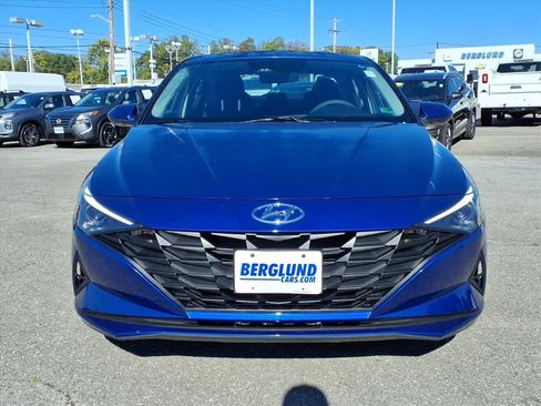 Used 2023 Hyundai Elantra SEL image 9
