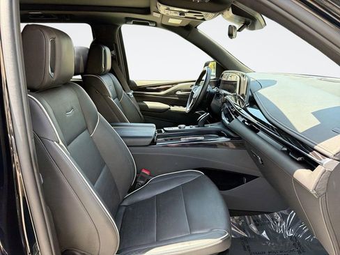 Certified 2023 Cadillac Escalade Sport AWD/4WD image 33