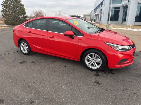 Used 2018 Chevrolet Cruze LT w/ LT Fleet Convenience Package image 33
