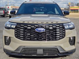 New 2026 Ford Explorer ST-Line RWD video 2