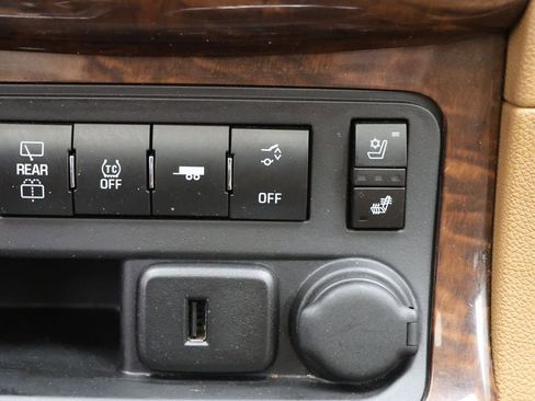 Used 2017 Buick Enclave Premium w/ Experience Buick Package image 26