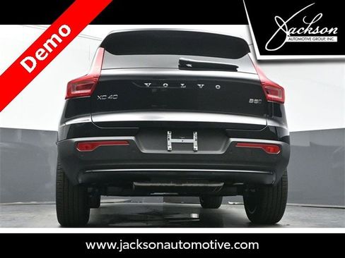 New 2025 Volvo XC40 B5 Ultra image 34