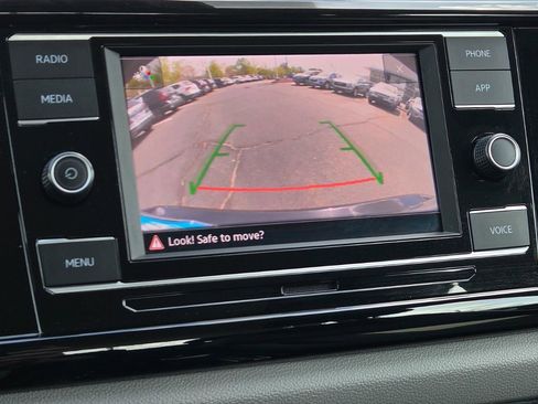 Used 2024 Volkswagen Taos S image 33